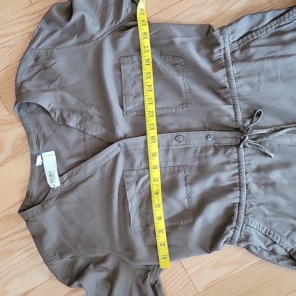 Old Navy Long Sleeve Surplice Utility Jumpsuit - Picture 10 of 16
